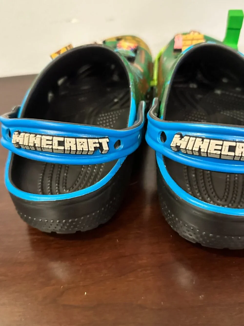 New Crocs Kids Minecraft Classic Clog Multi Size J3 Casual Sandals 210830-90H